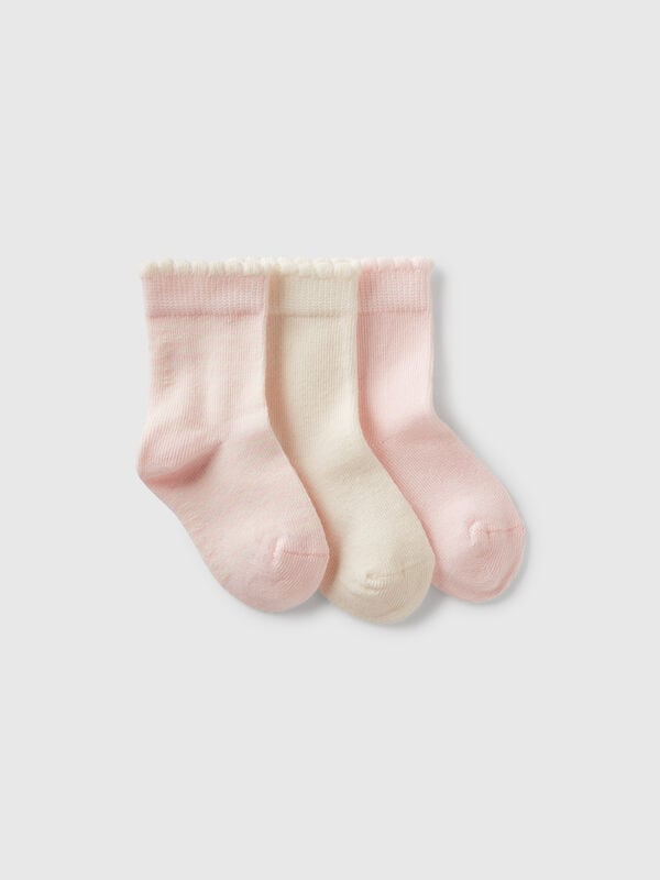 Trois paires de chaussettes roses et crème Naissancede